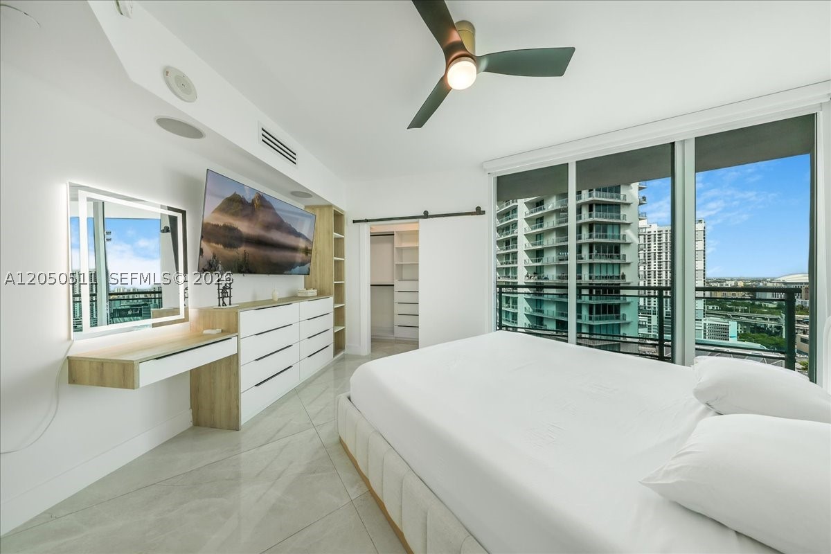 WIND CONDO - Residential