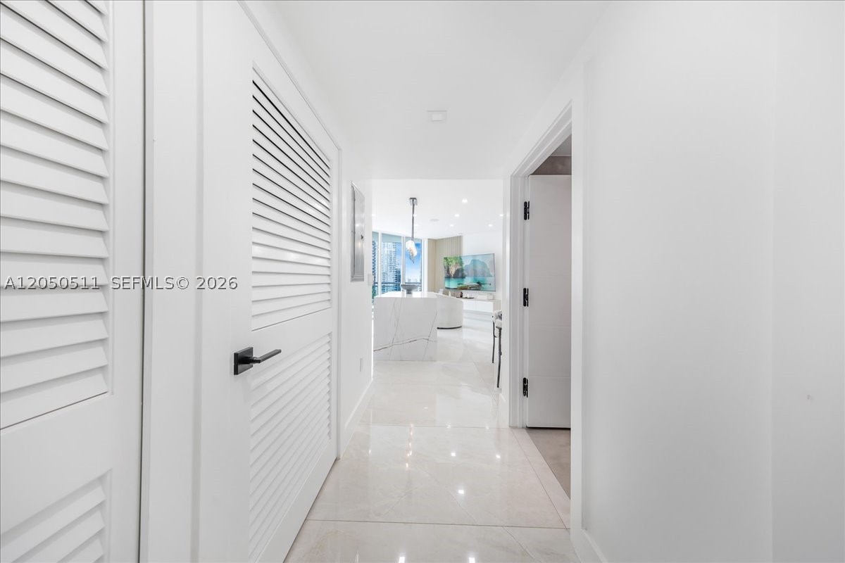 WIND CONDO - Residential