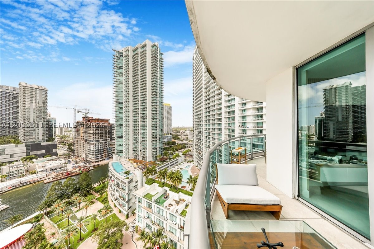 WIND CONDO - Residential