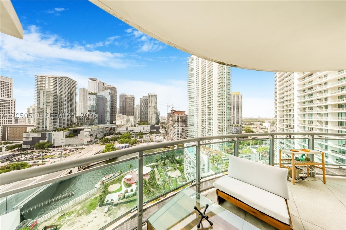WIND CONDO - Residential