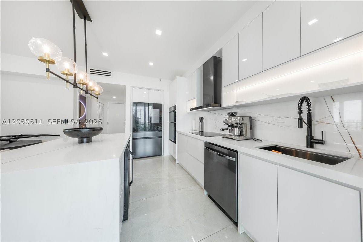 WIND CONDO - Residential