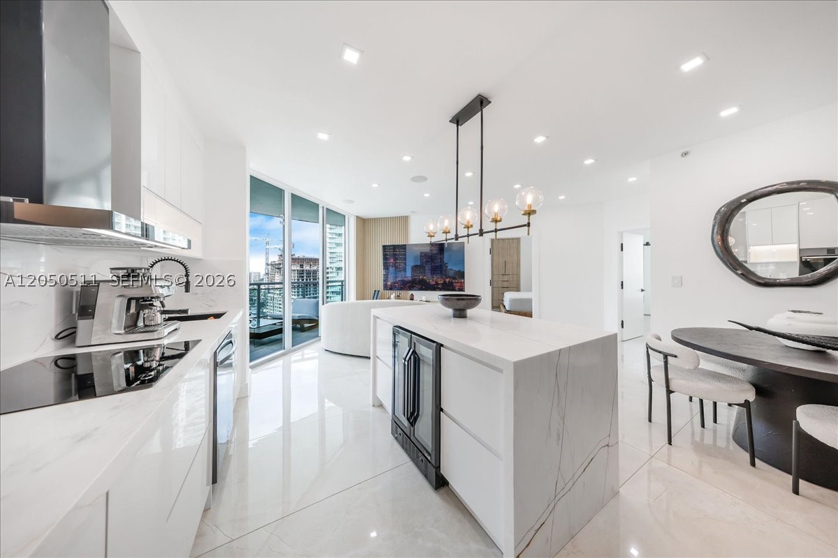 WIND CONDO - Residential