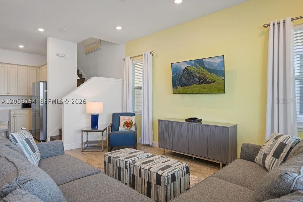 ROLLING OAKS - Residential