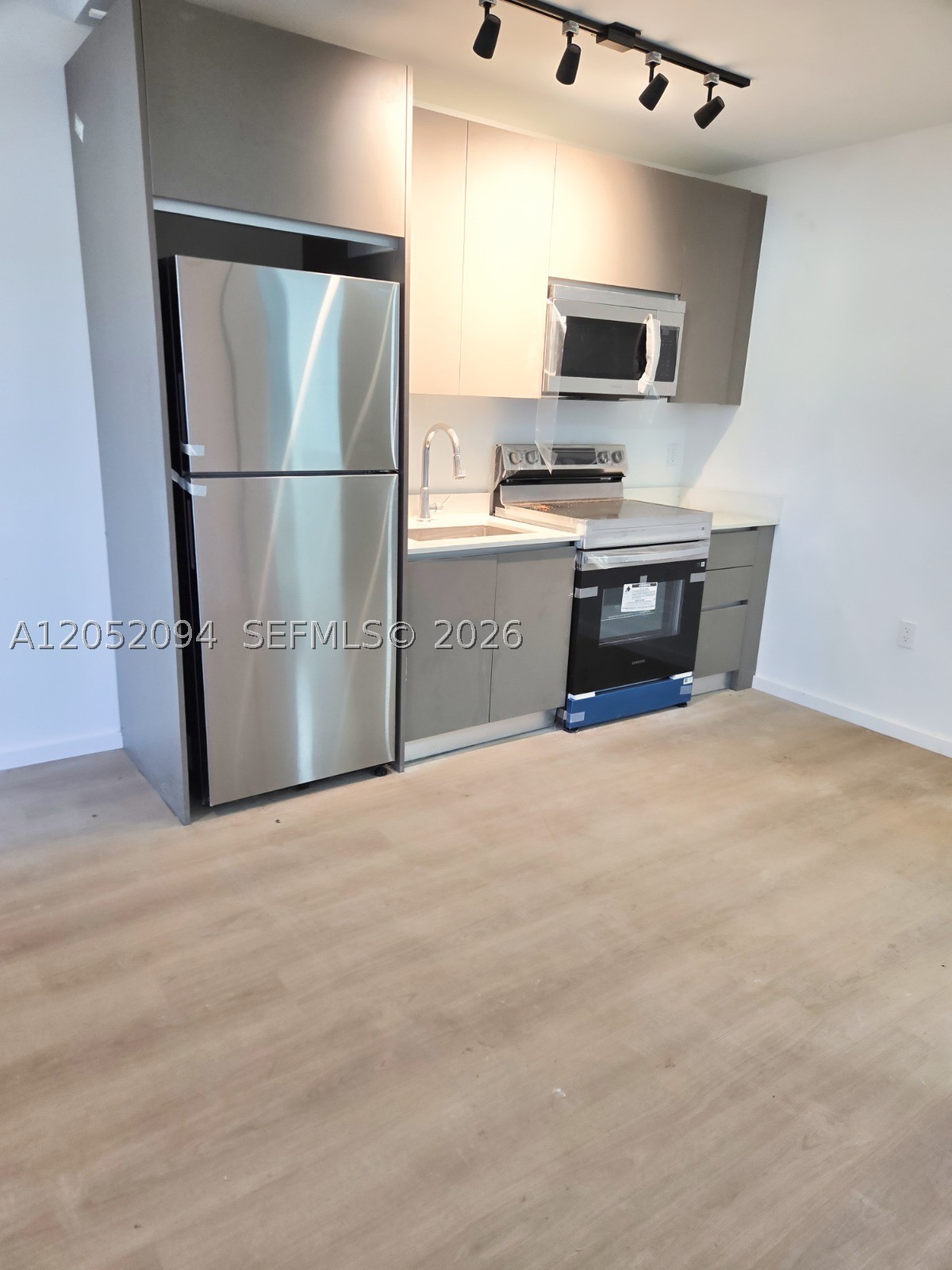 LITTLE RIVER GARDENS AMD - Residential Lease
