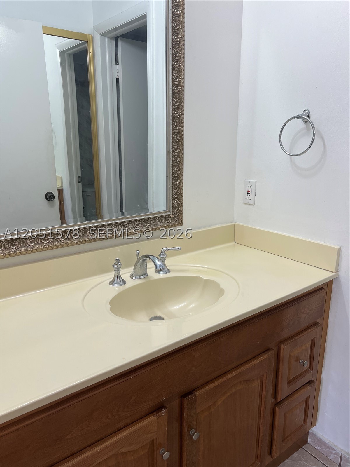 LAGO CONDO - Residential Lease
