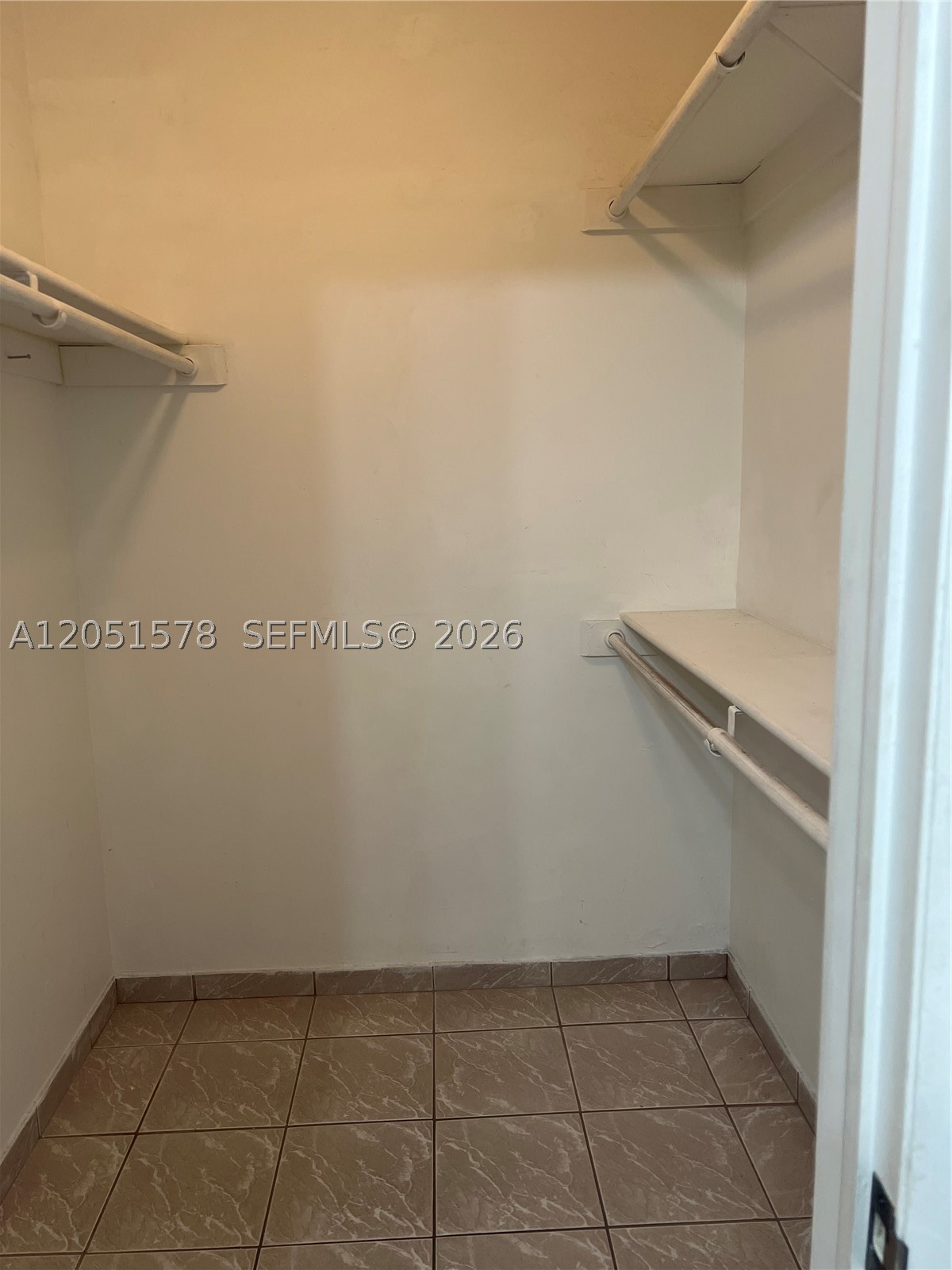 LAGO CONDO - Residential Lease