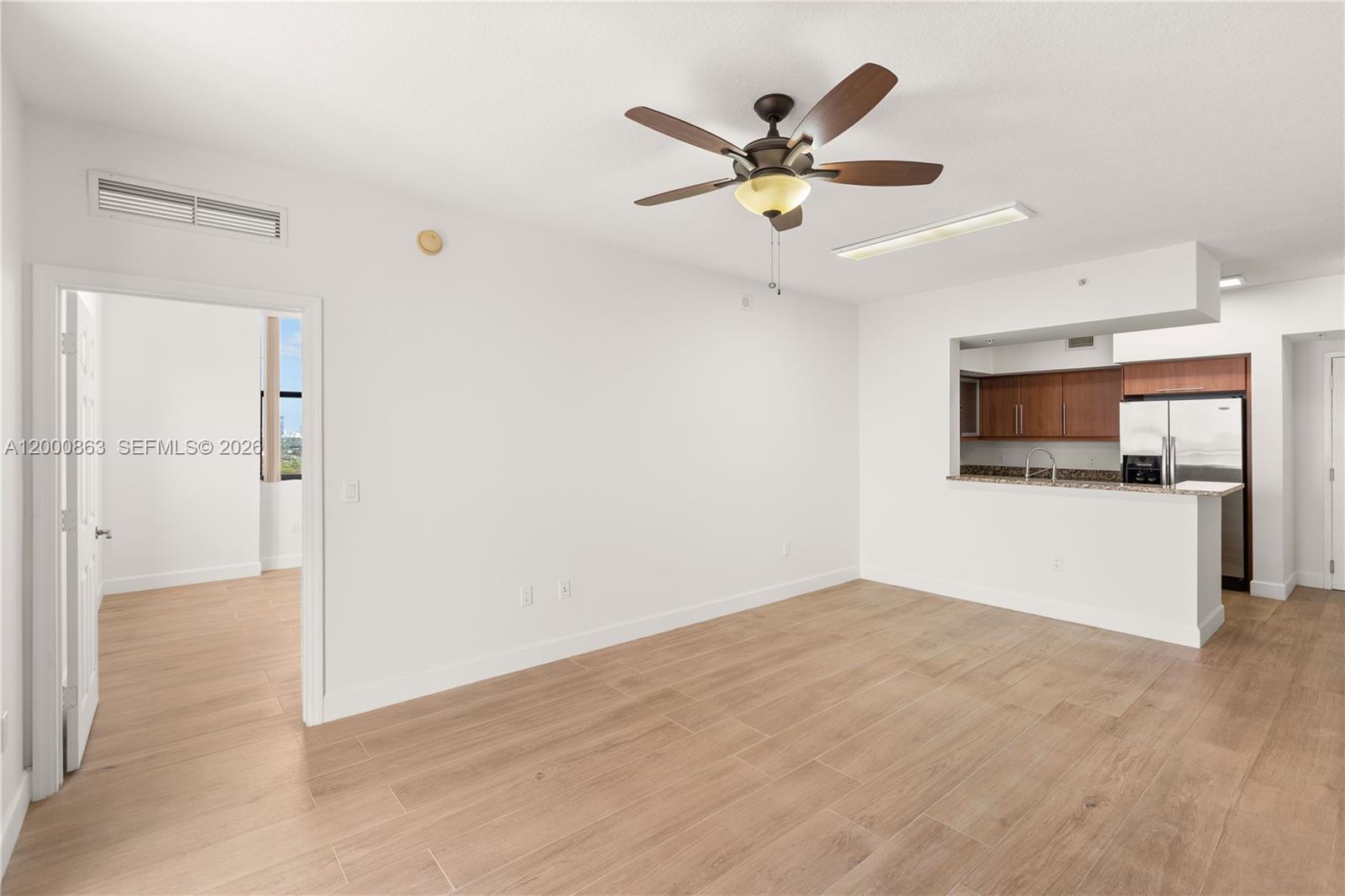 PUERTA DE PALMAS CONDO - Residential