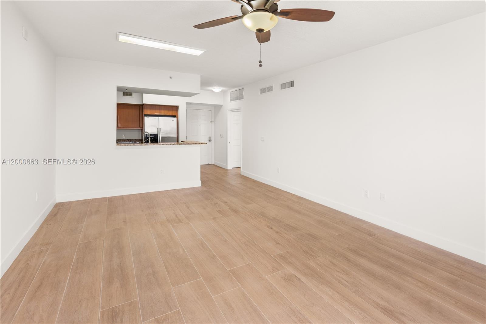 PUERTA DE PALMAS CONDO - Residential
