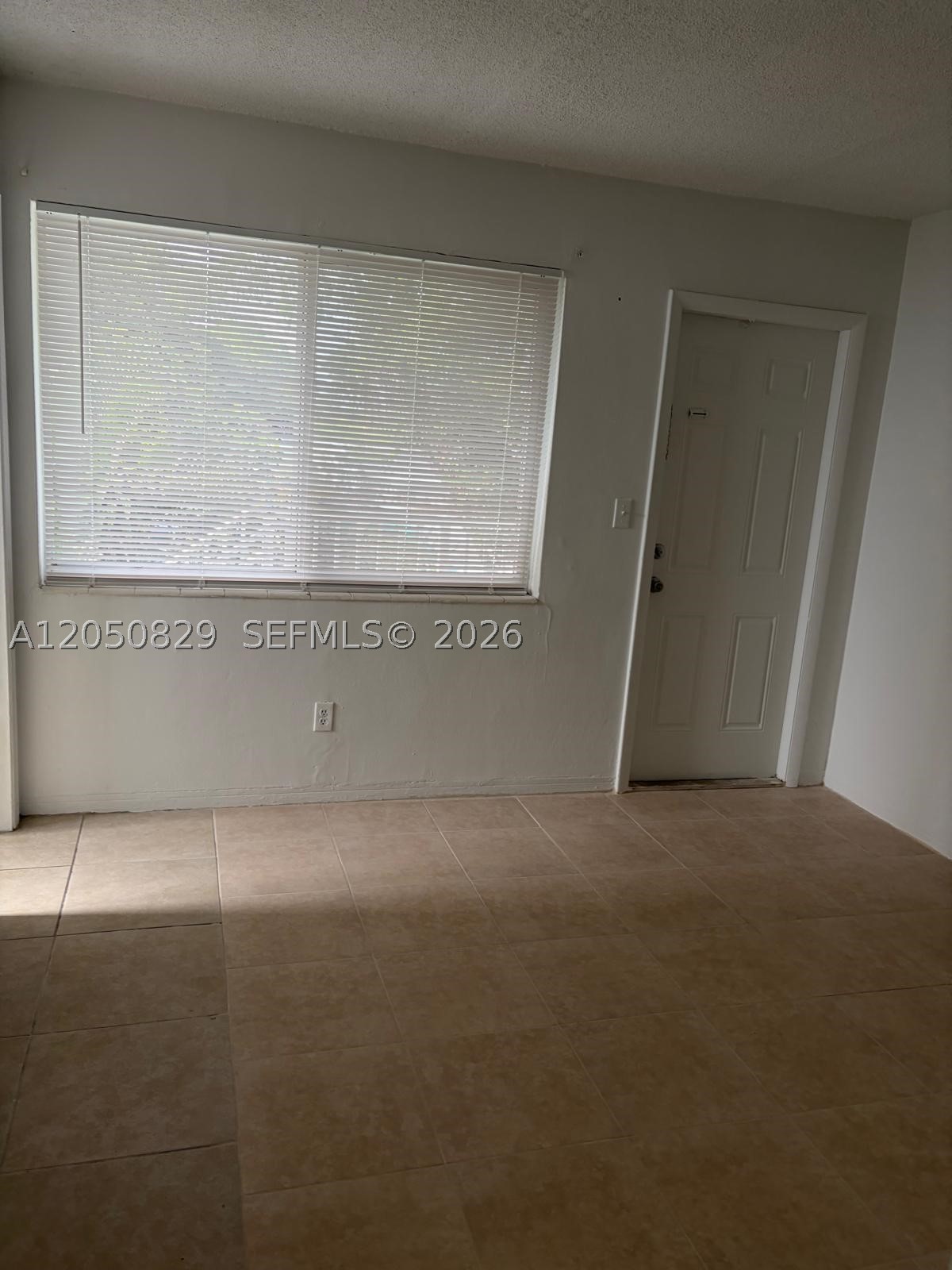 BOULEVARD GARDENS 28-6B - Residential Lease