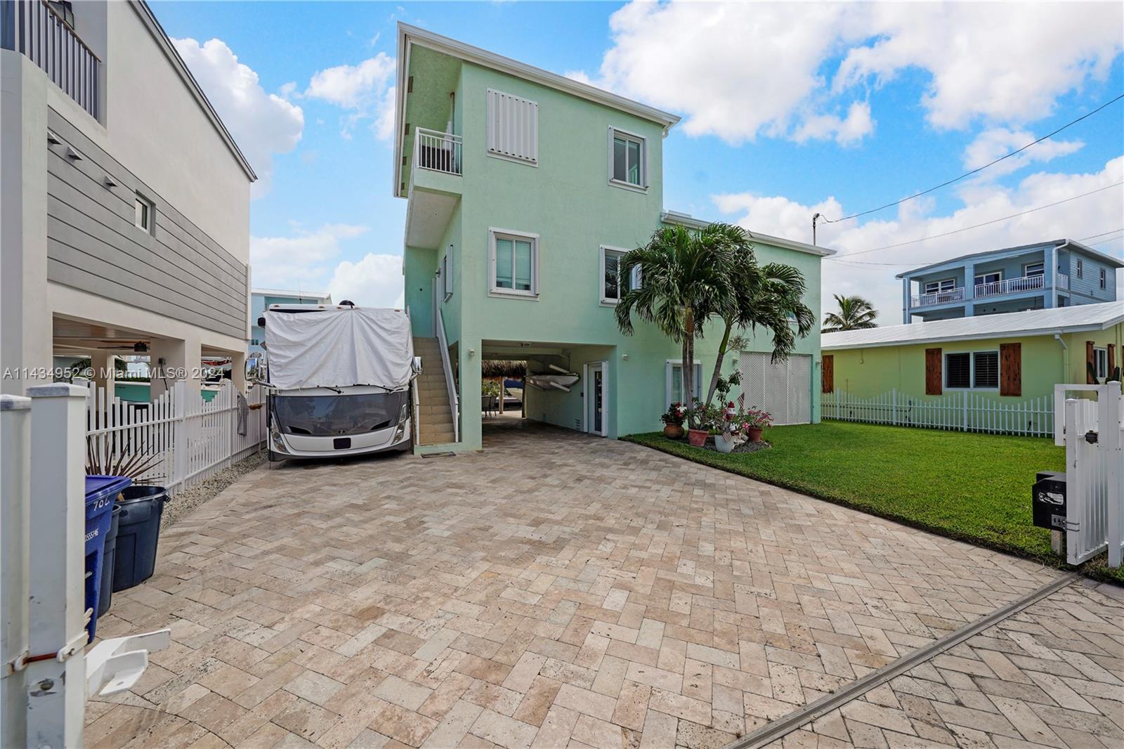 RAES CUDA CANAL SUBD - Residential