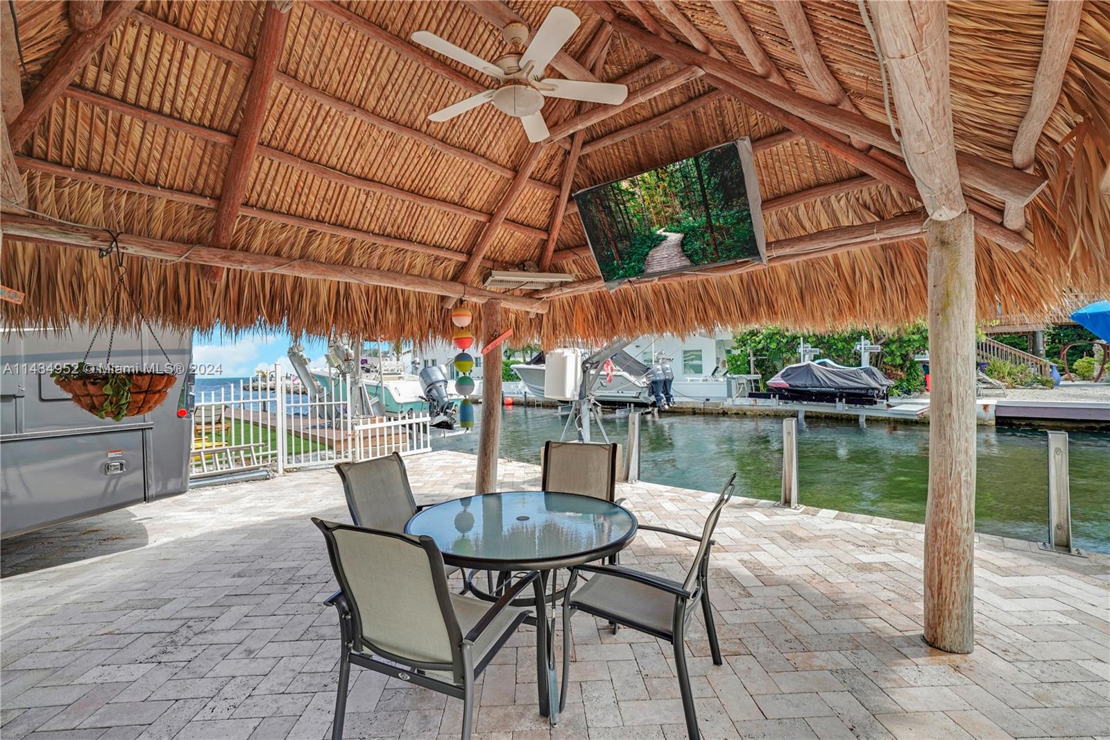 RAES CUDA CANAL SUBD - Residential