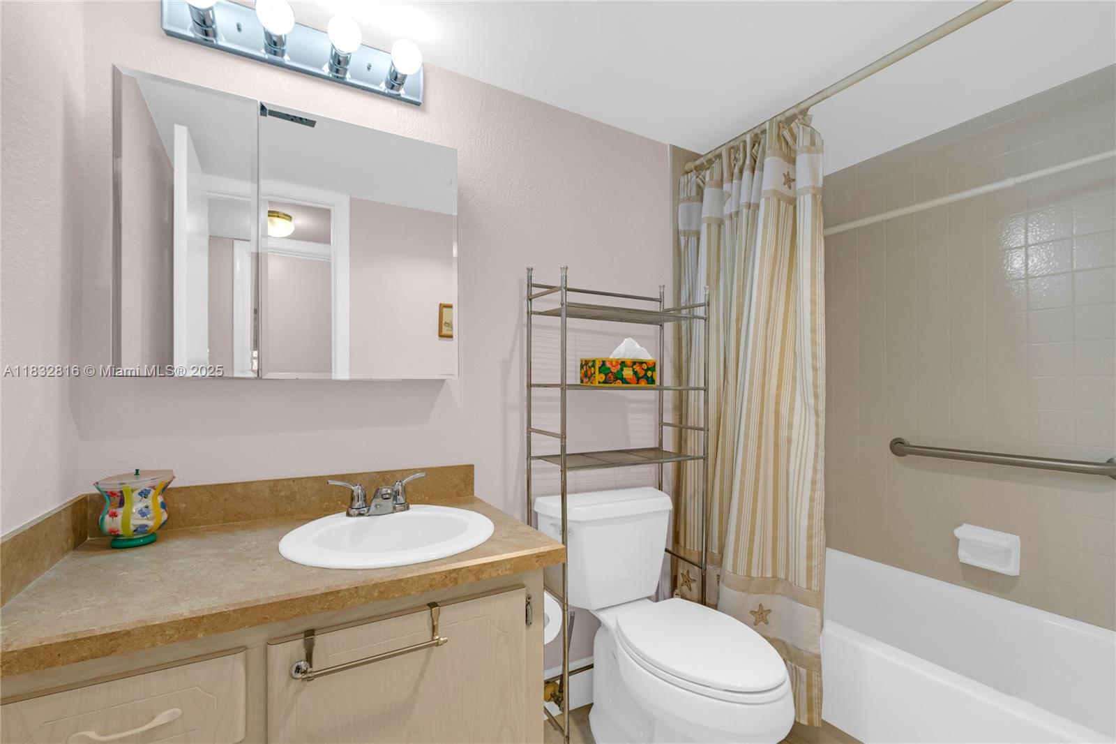 DEER CREEK COUNTRY CLUB - Residential