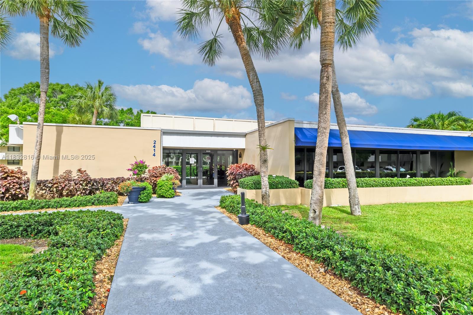 DEER CREEK COUNTRY CLUB - Residential