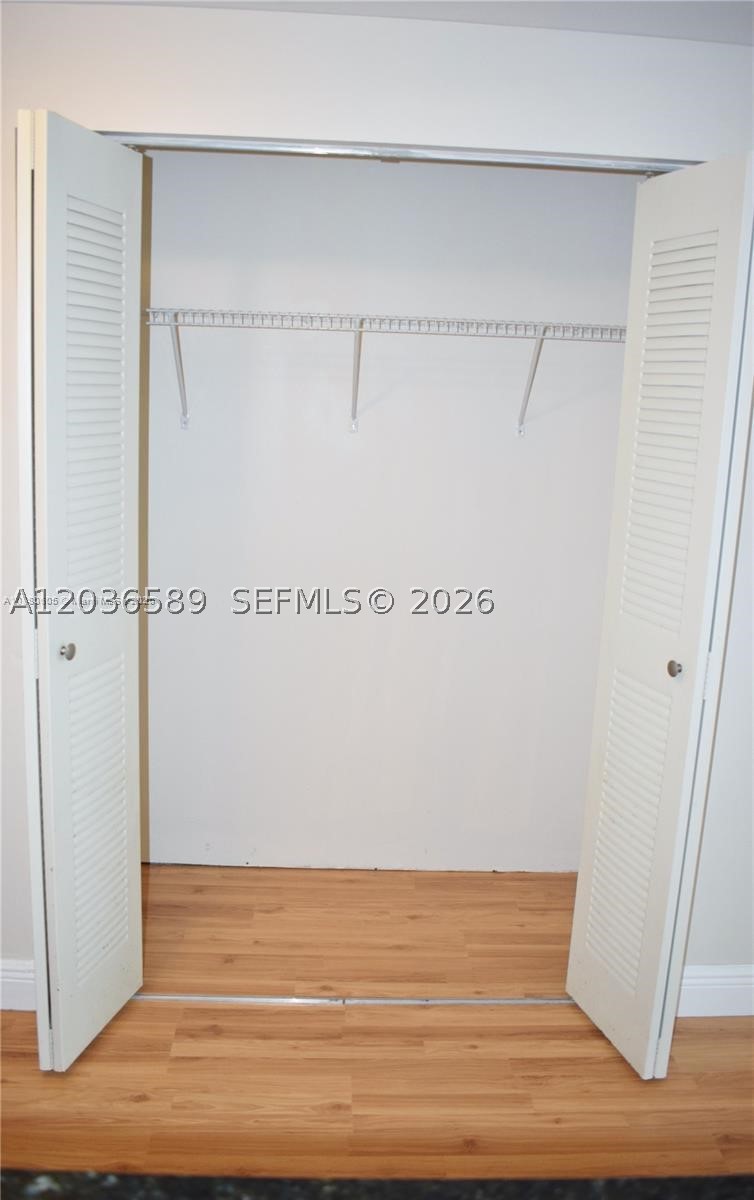 LOFTS AT MAYFAIR CONDO - Residential Lease