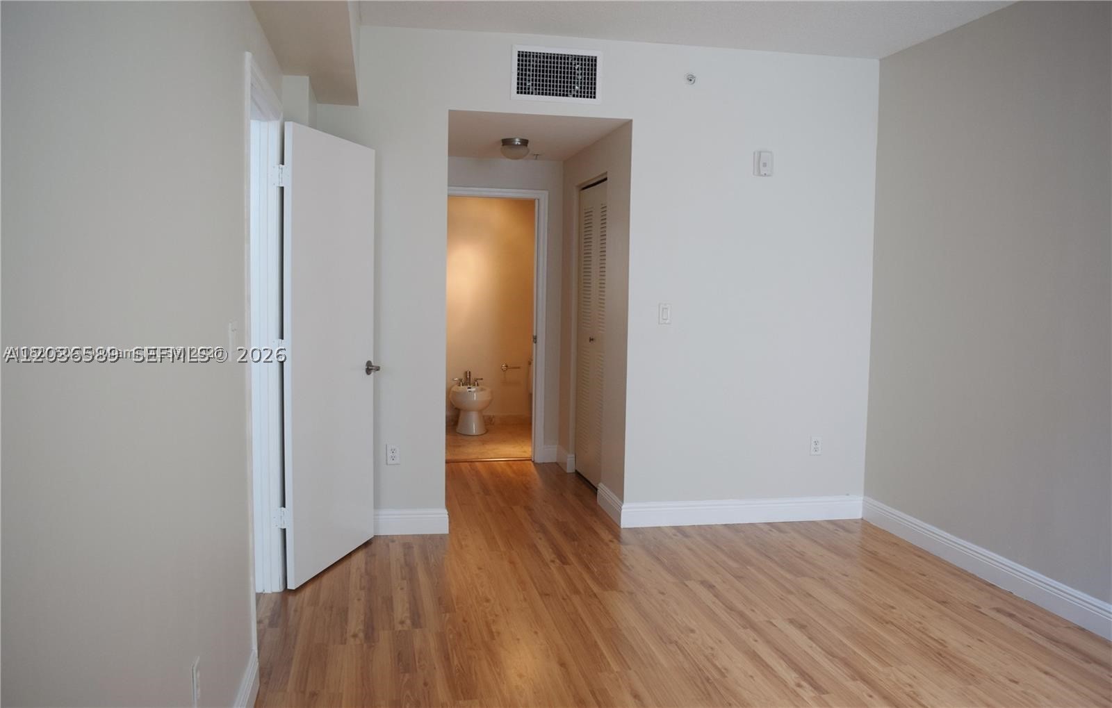 LOFTS AT MAYFAIR CONDO - Residential Lease