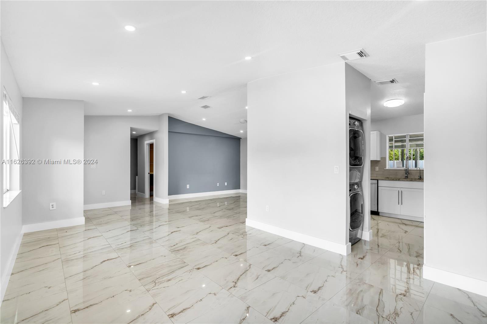 HAINLIN MILL ESTATES SEC - Residential
