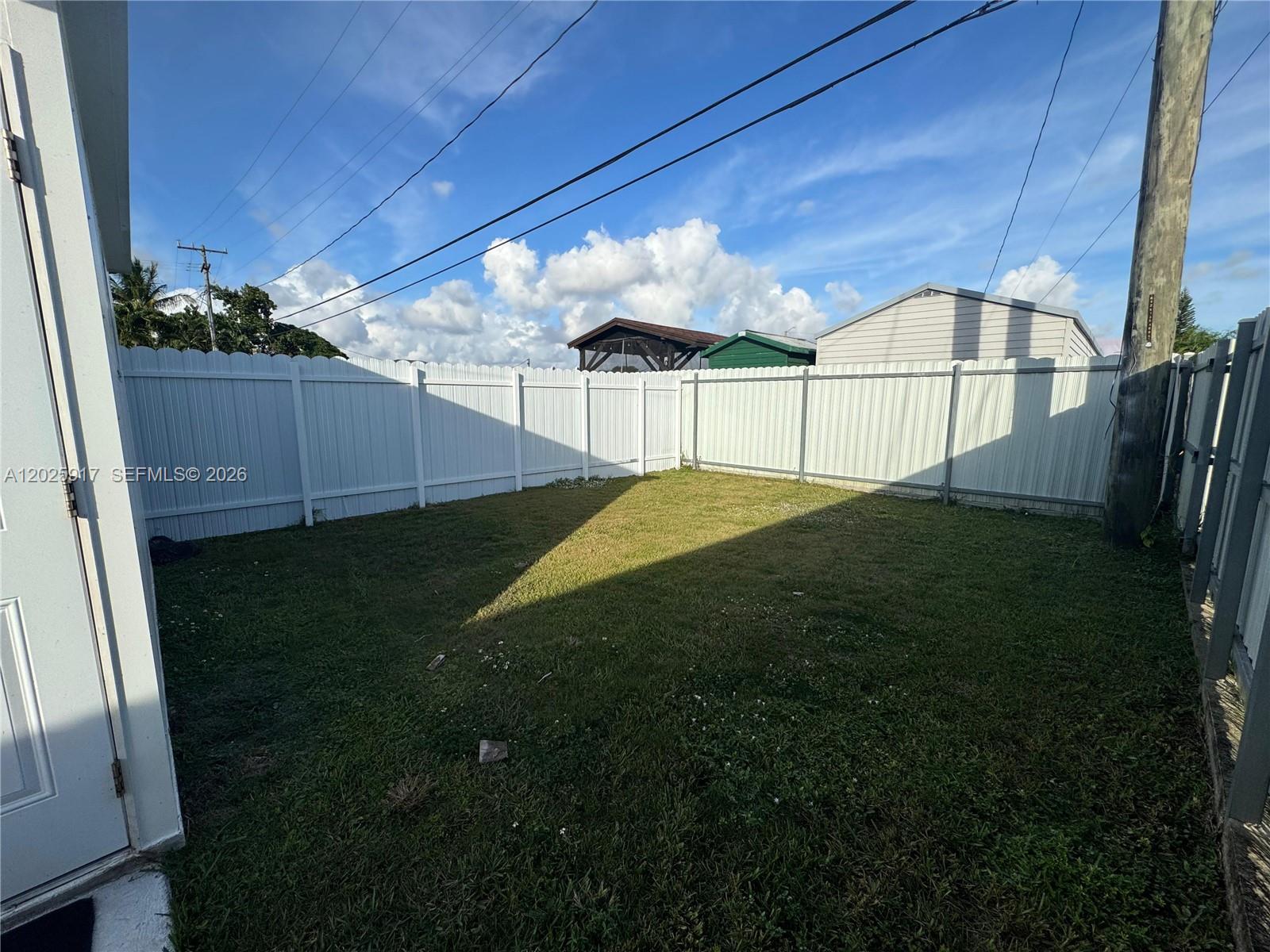 TROPICAL ESTS - Residential Lease
