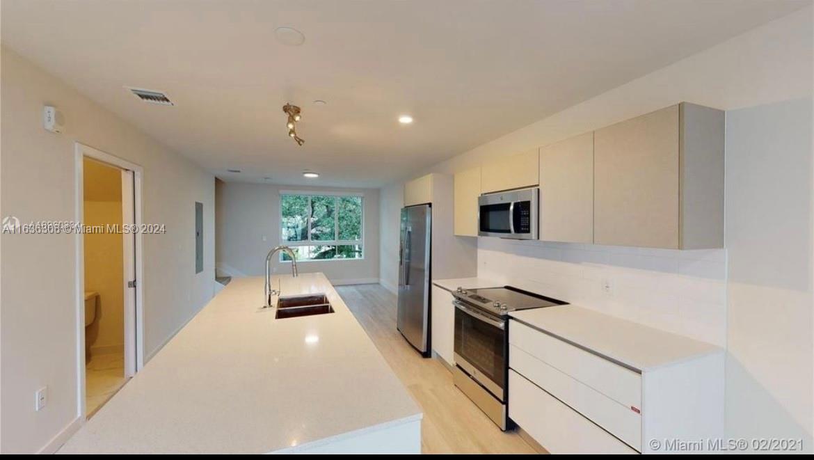RIVERWOOD - Residential Lease
