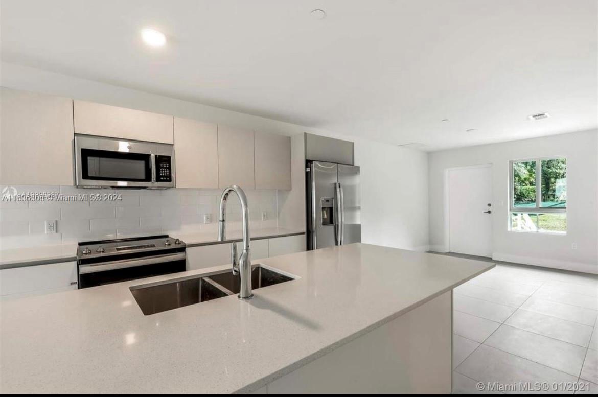 RIVERWOOD - Residential Lease