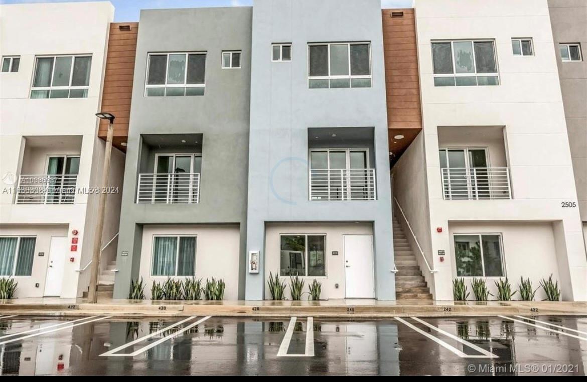 RIVERWOOD - Residential Lease