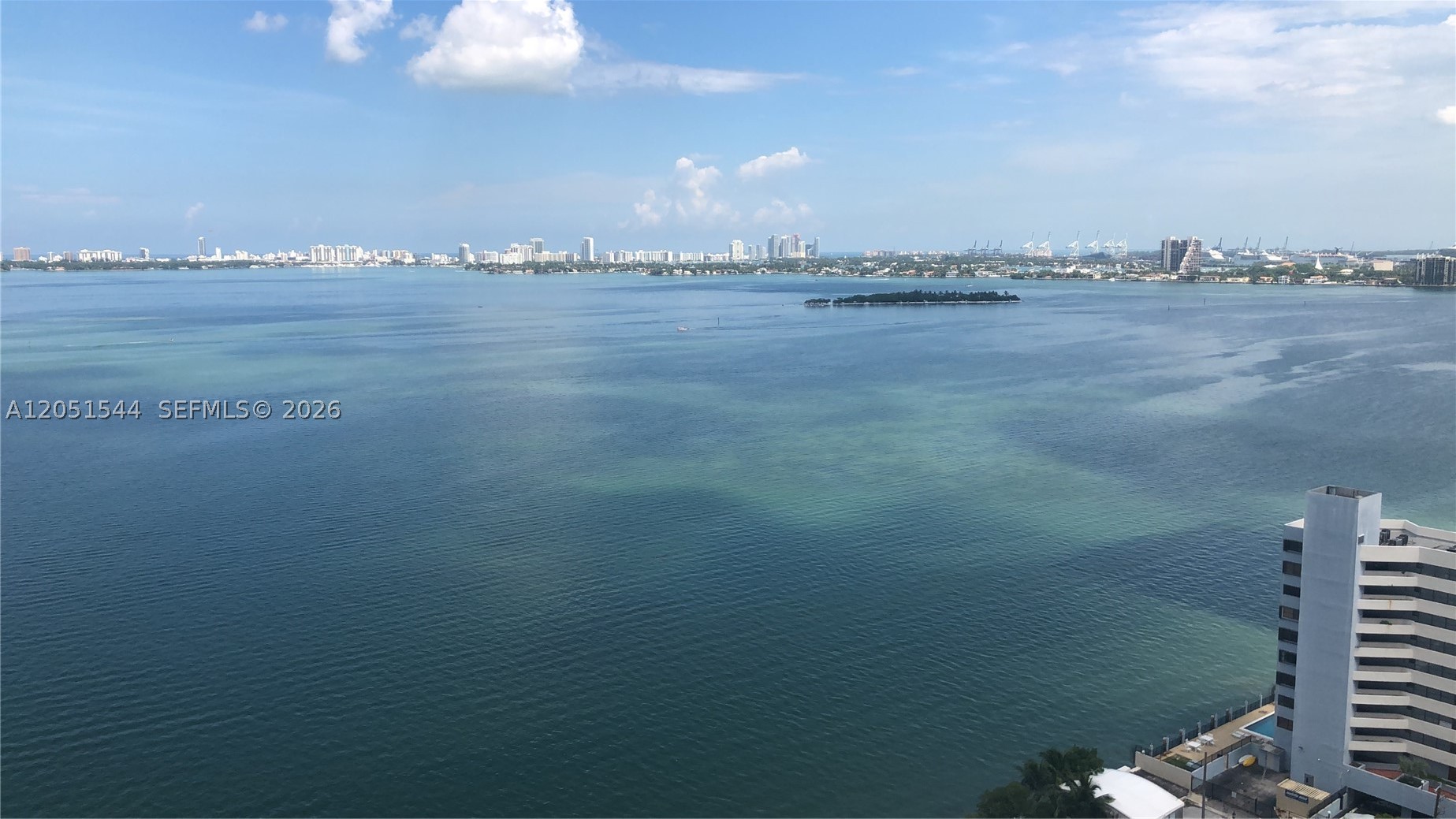 PARAISO BAY - Residential Lease