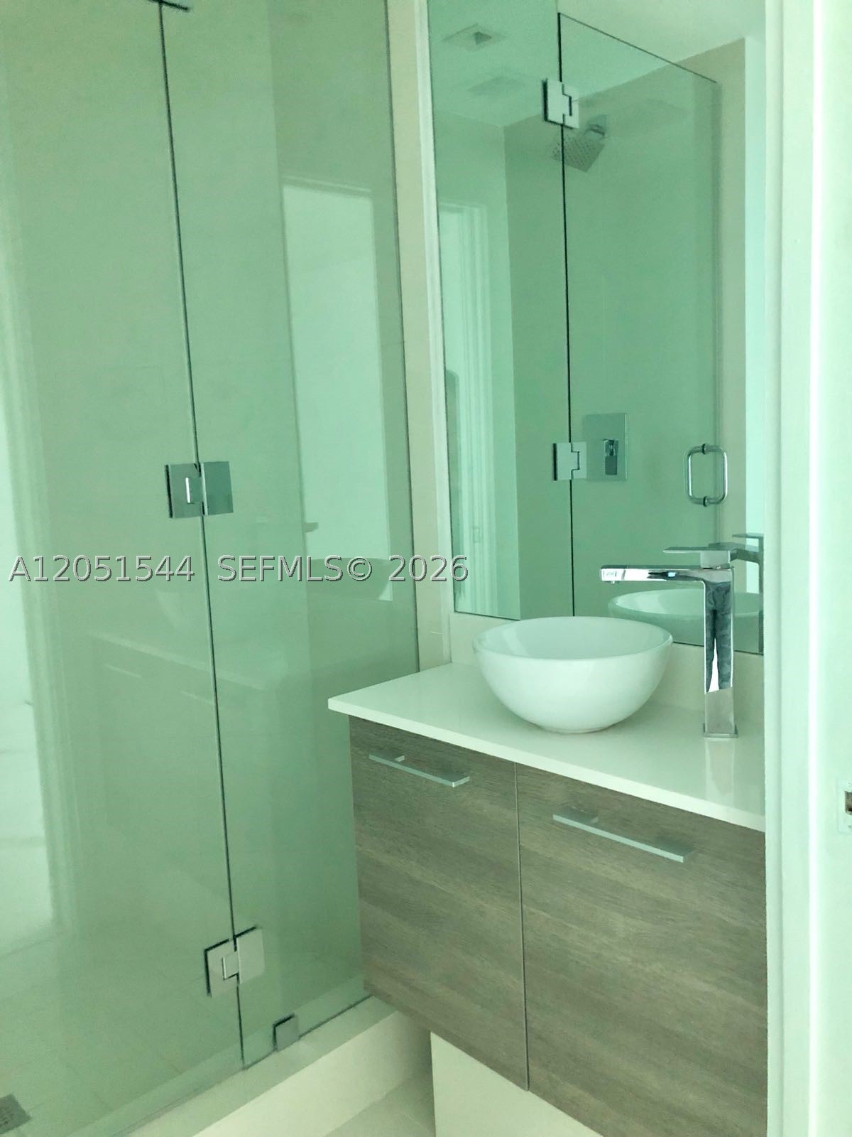 PARAISO BAY - Residential Lease