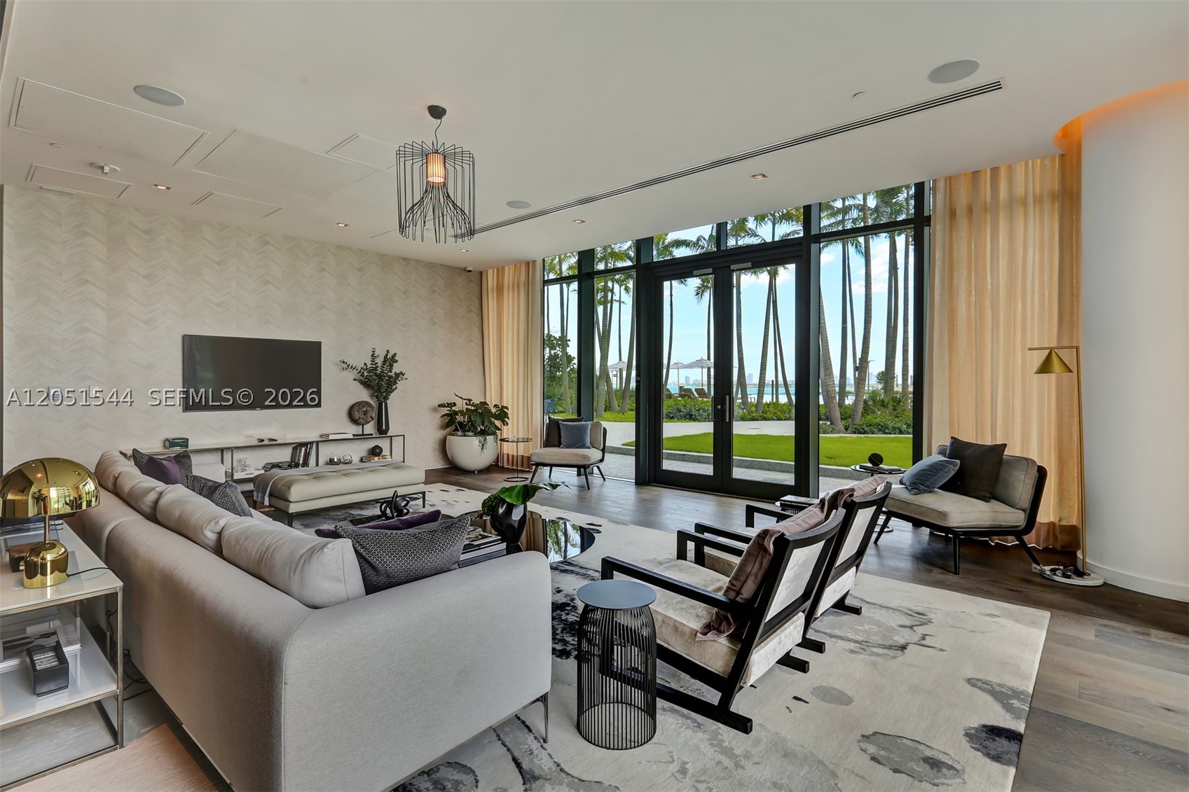 PARAISO BAY - Residential Lease