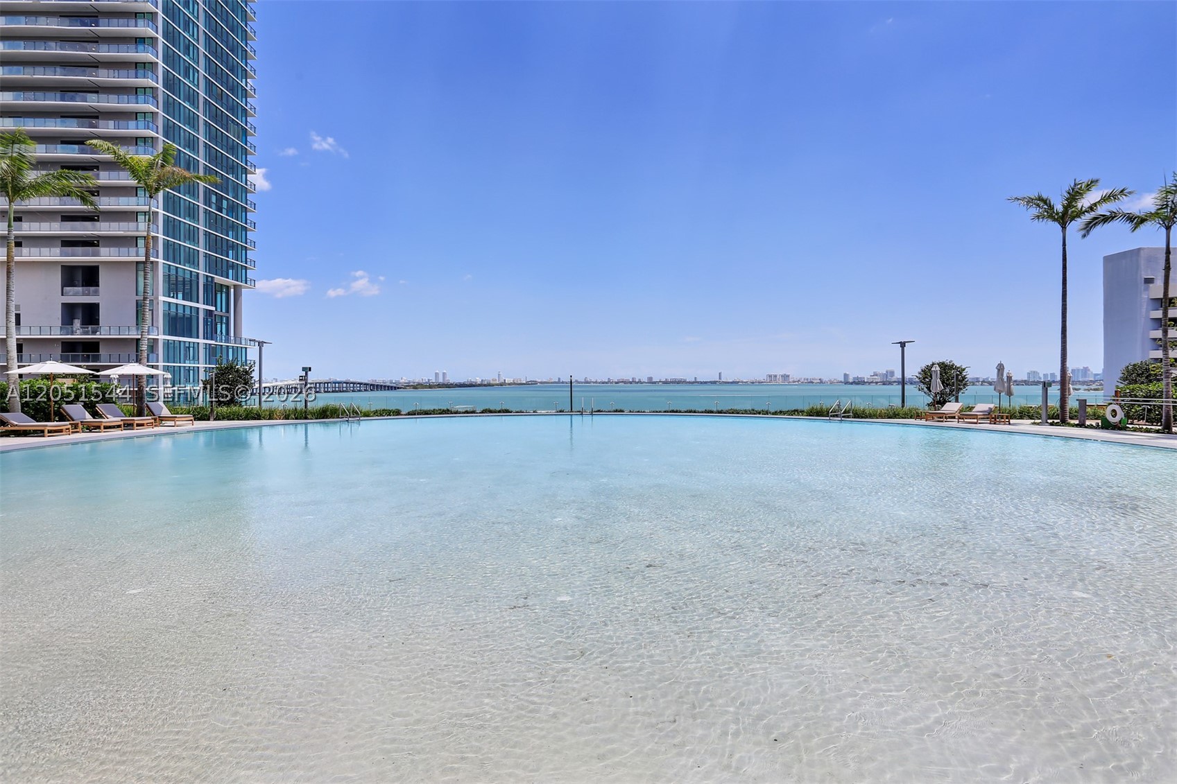 PARAISO BAY - Residential Lease