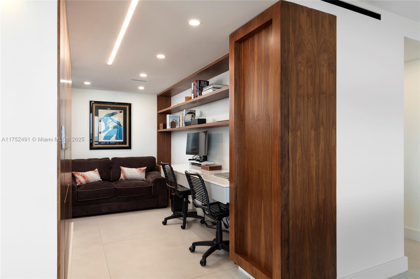GROVE TOWERS CONDO - Residential