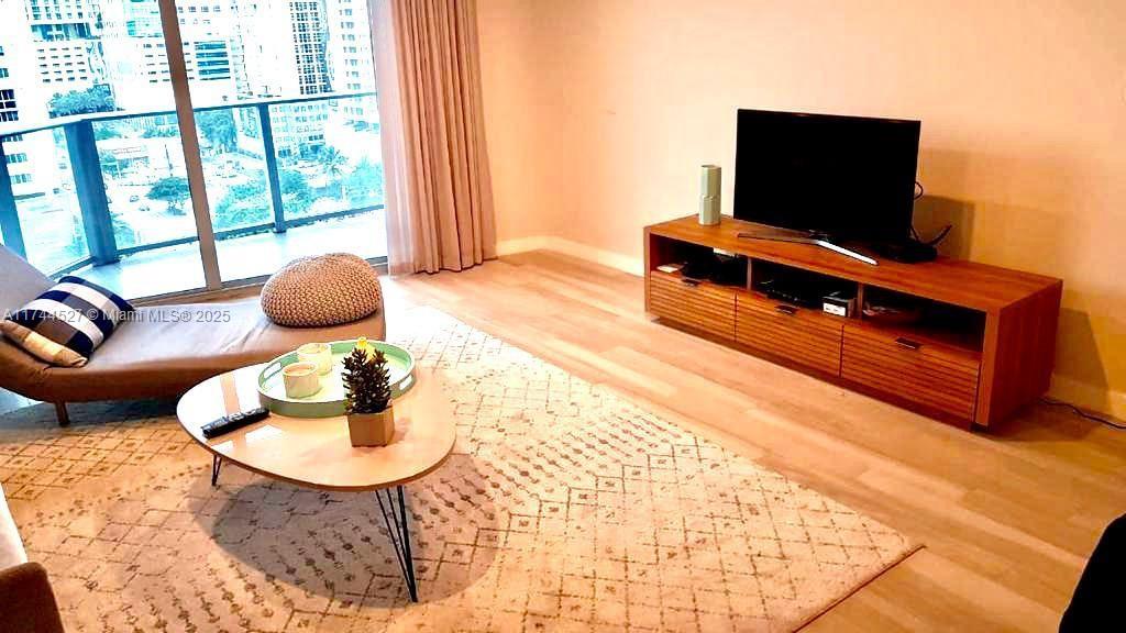 BRICKELL TEN CONDO - Residential Lease