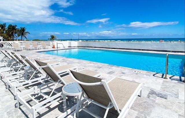 THE PRESIDENTIAL CONDO - Residential