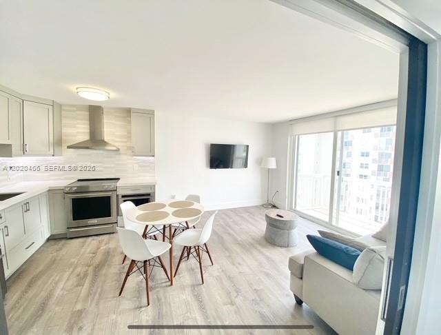 THE PRESIDENTIAL CONDO - Residential