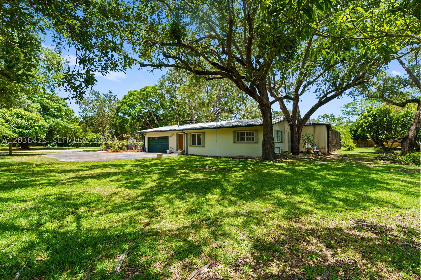 CORAL REEF ESTATES - Residential