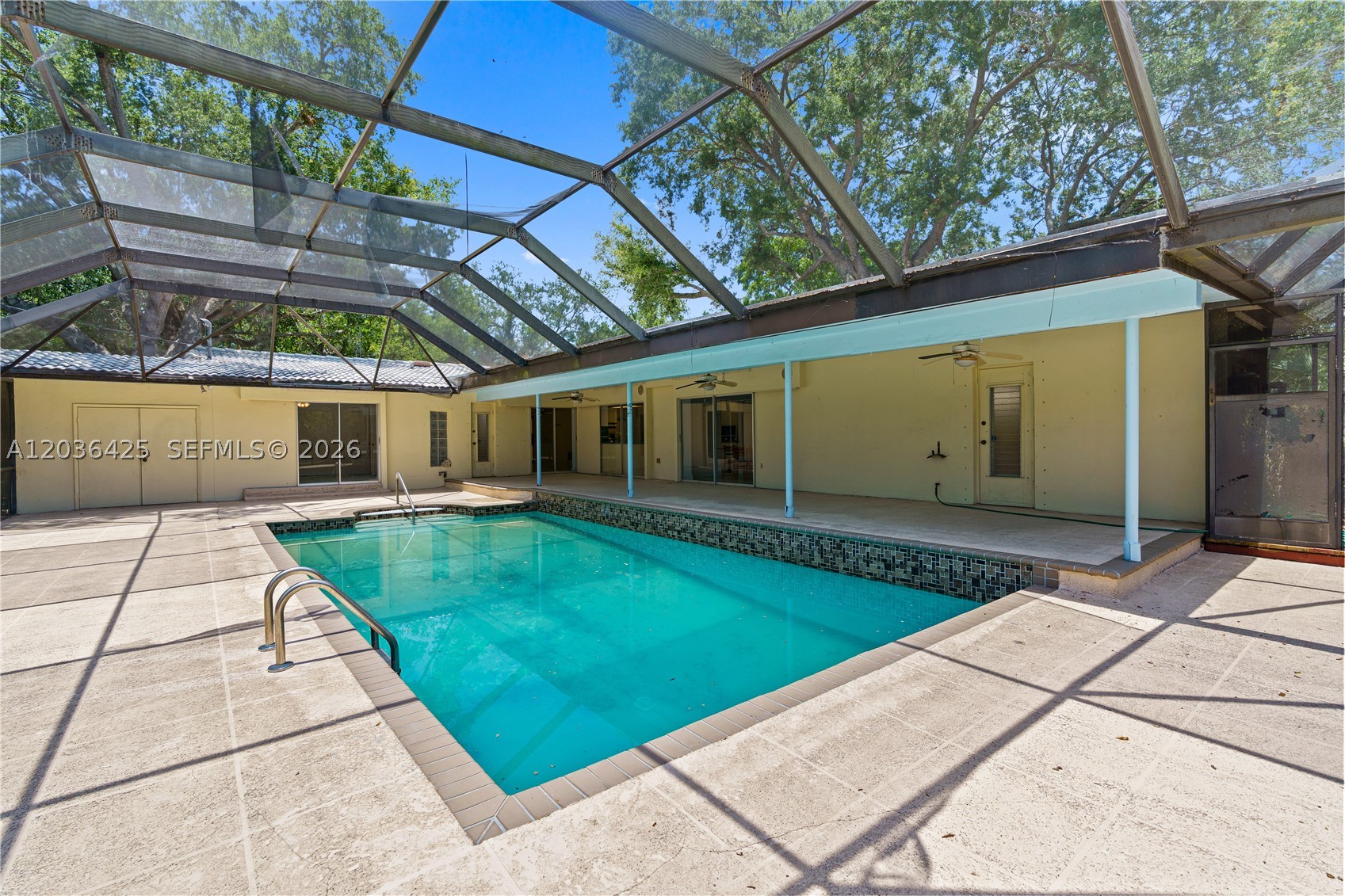 CORAL REEF ESTATES - Residential
