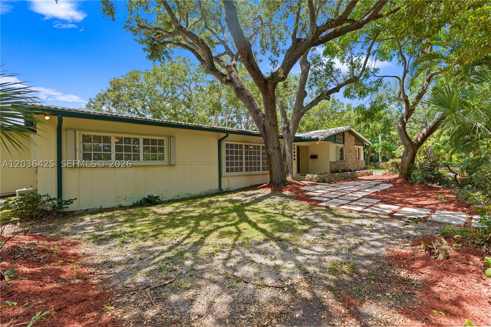 CORAL REEF ESTATES - Residential