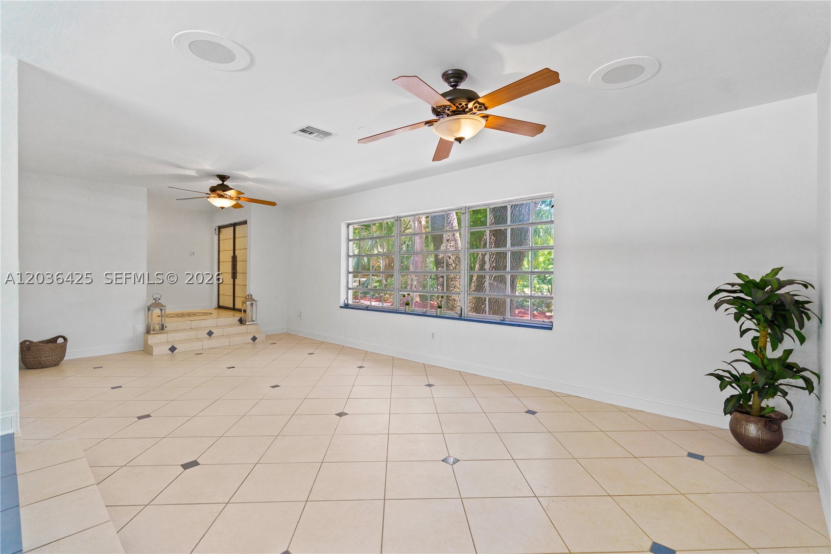CORAL REEF ESTATES - Residential