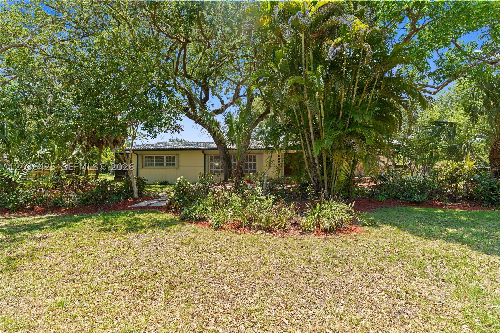 CORAL REEF ESTATES - Residential