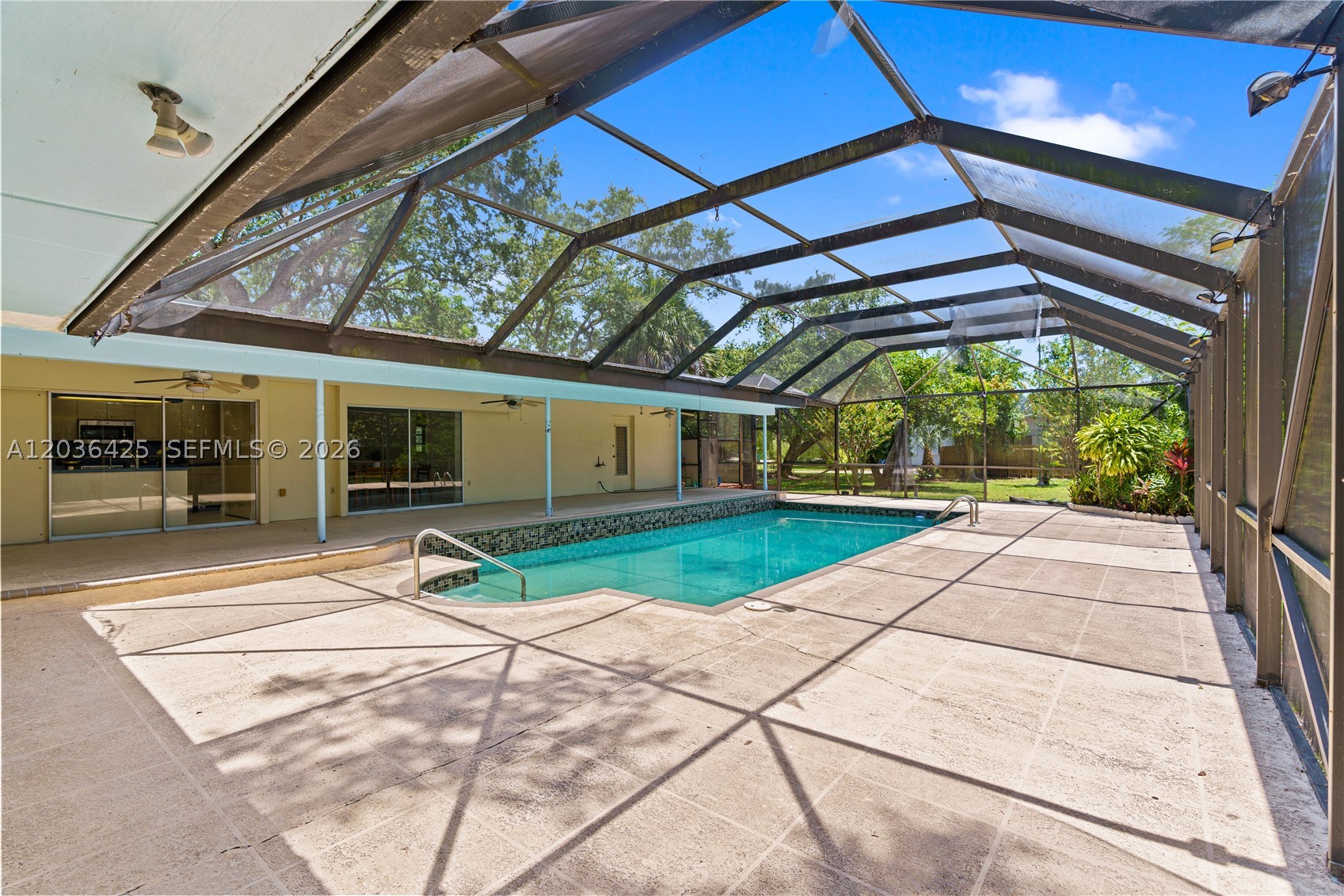 CORAL REEF ESTATES - Residential