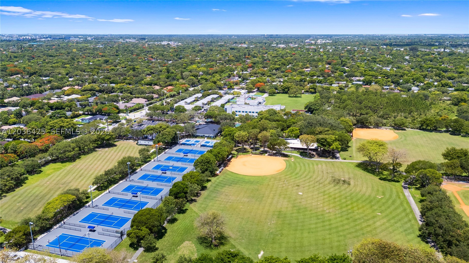 CORAL REEF ESTATES - Residential