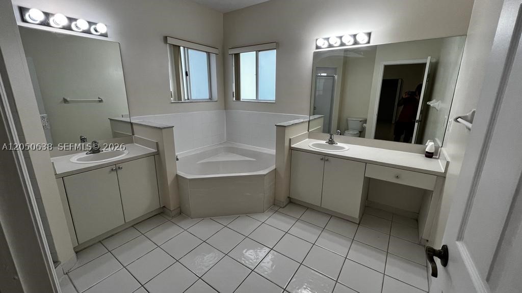 TOWNGATE NORTH - Residential Lease