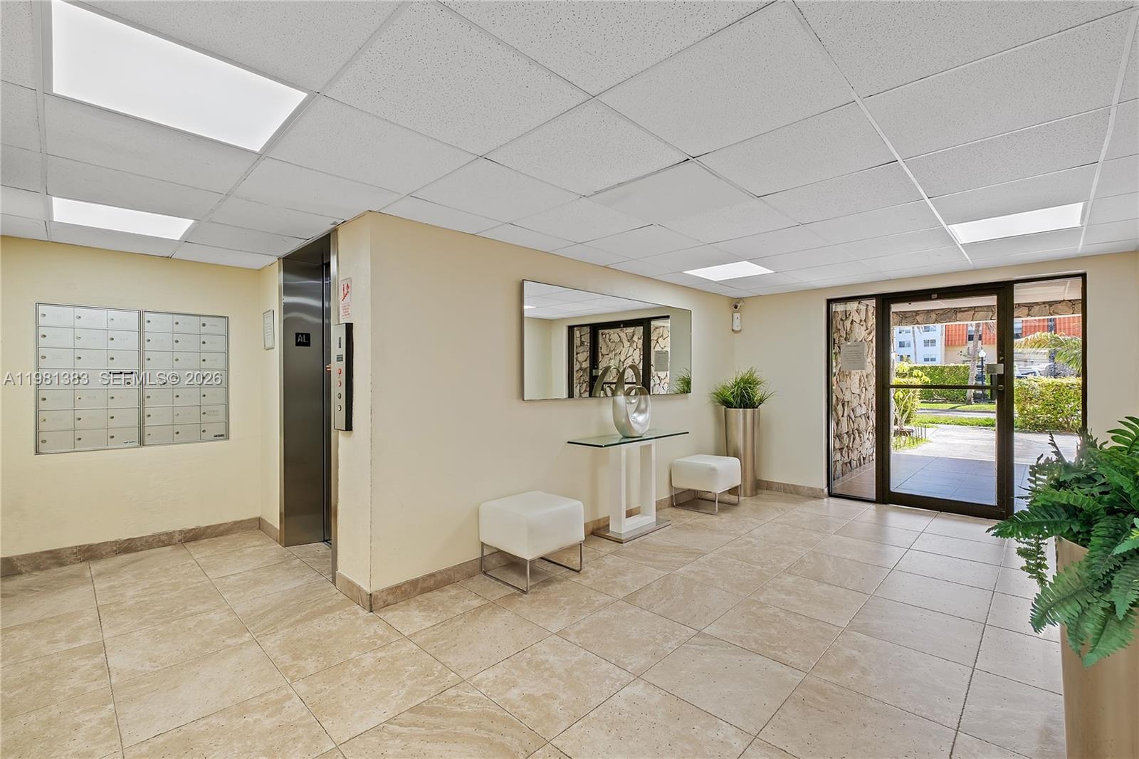 CARIBBEAN HOUSE CONDO - Residential
