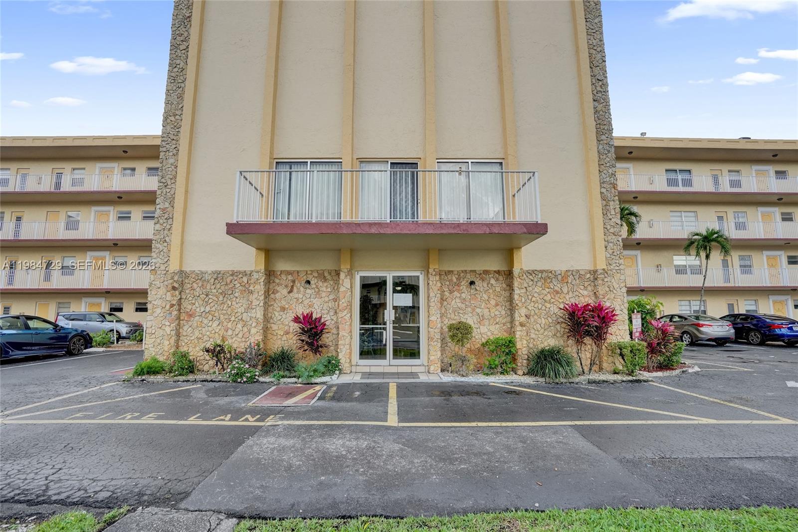 TOPAZ SOUTH CONDO - Residential