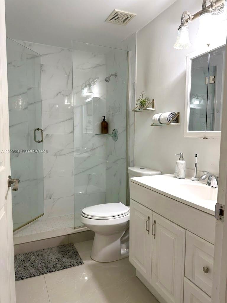 THE COURTS AT DORAL ISLES - Residential