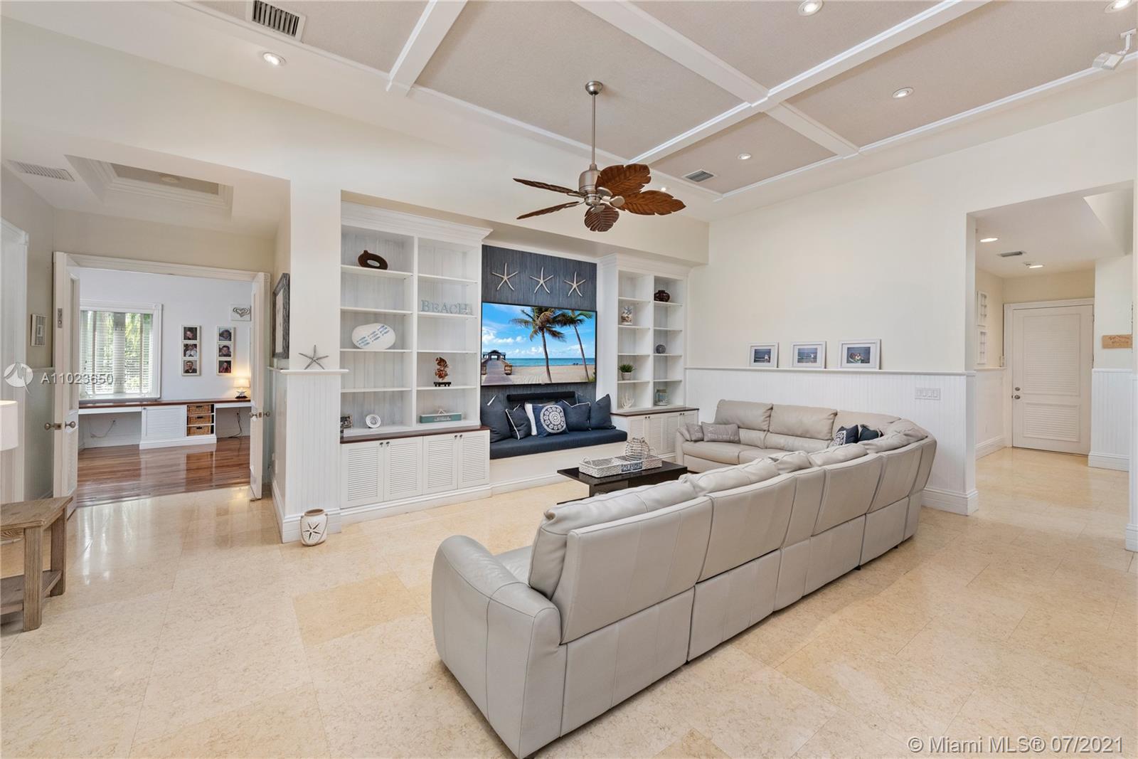 HELMS COUNTRY ESTATES ADD - Residential