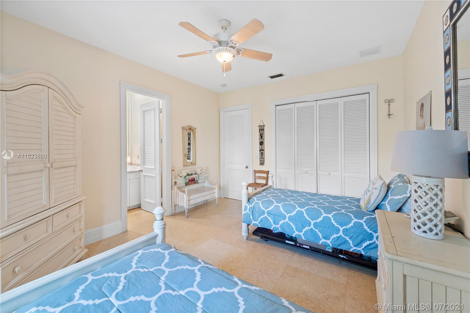 HELMS COUNTRY ESTATES ADD - Residential
