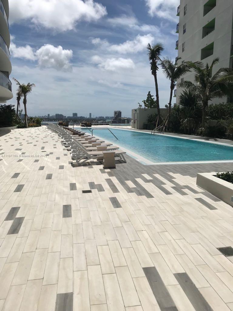 ARIA ON THE BAY CONDO - Residential