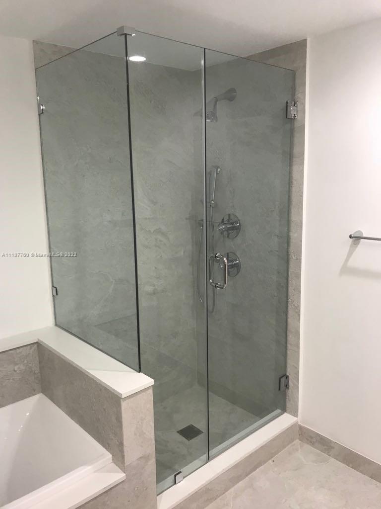 ARIA ON THE BAY CONDO - Residential