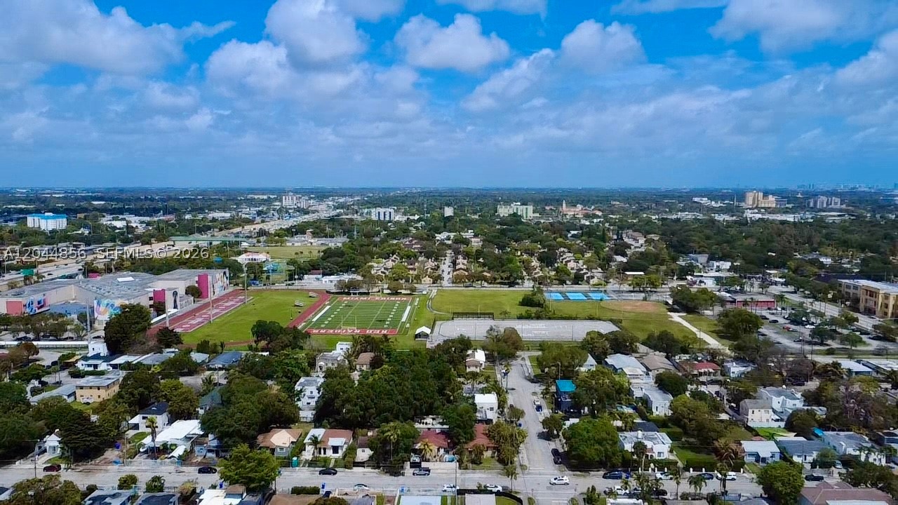 BUENA VISTA GARDENS - Residential Lease