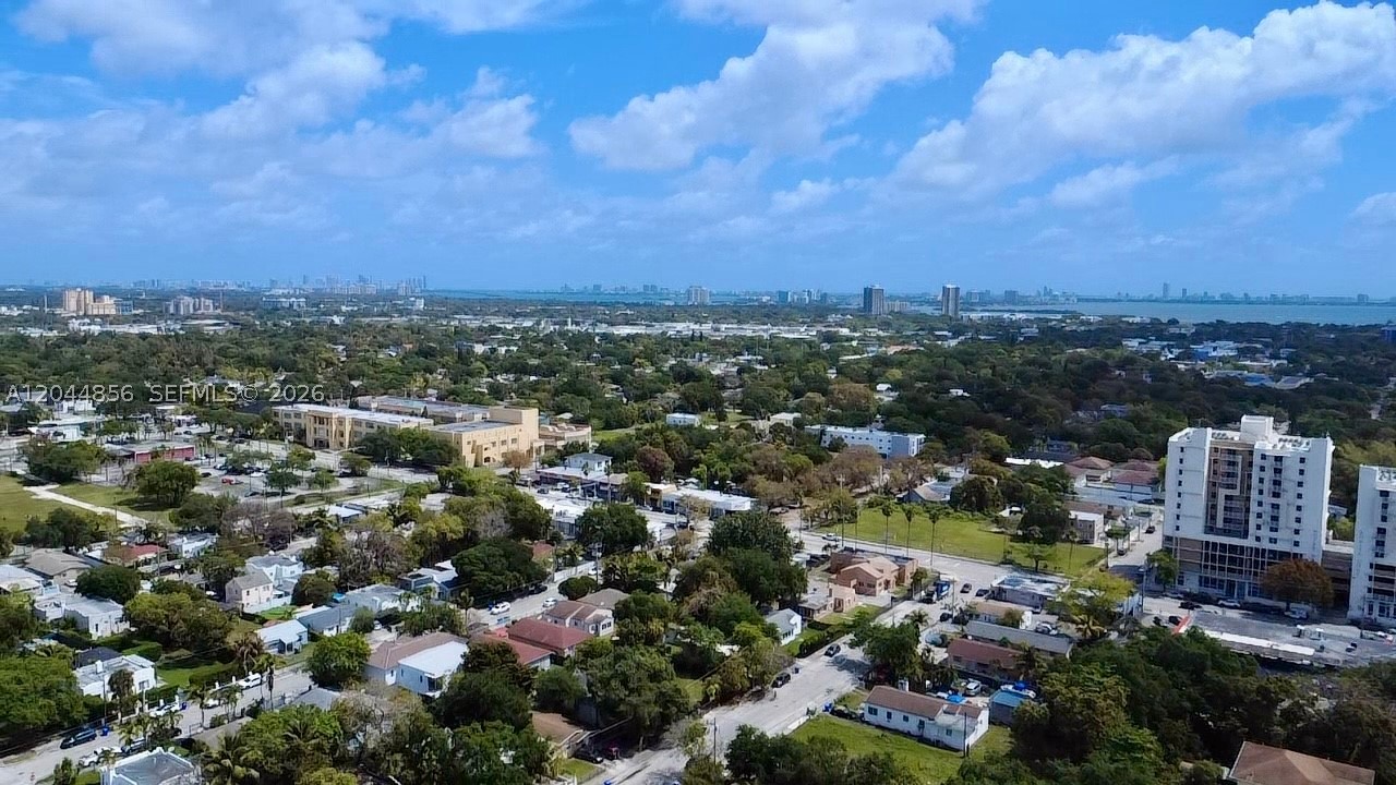 BUENA VISTA GARDENS - Residential Lease