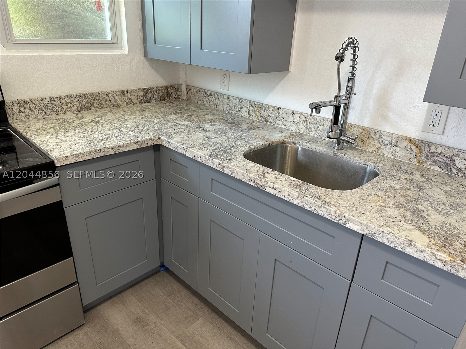 BUENA VISTA GARDENS - Residential Lease